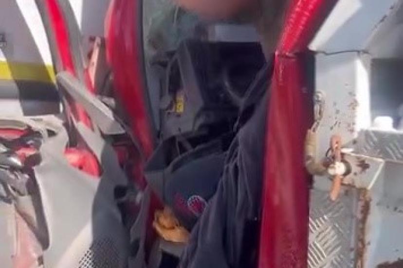 Kamyonet tıra arkadan çarptı: 3 yaralı