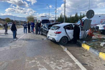 Karabük’te iki otomobil çarpıştı: 7 yaralı