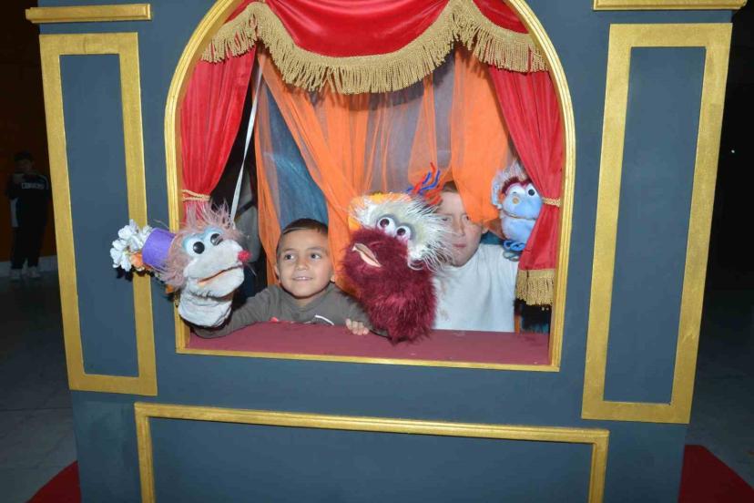 Karagöz Kukla Ve Gölge Oyunları’na renkli açılış