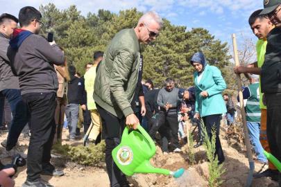 Karaman’da ‘Milli Ağaçlandırma Günü’nde 5 bin fidan toprakla buluşturuldu