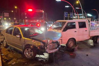 Karaman’da üç araç kavşakta çarpıştı: 1 yaralı