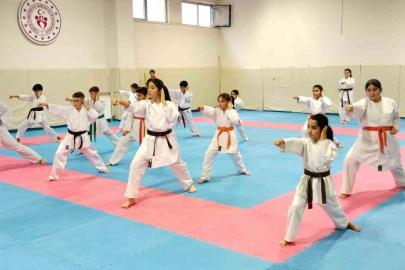 Karate Kış Okulu 3. Grup çalışmaları sürüyor