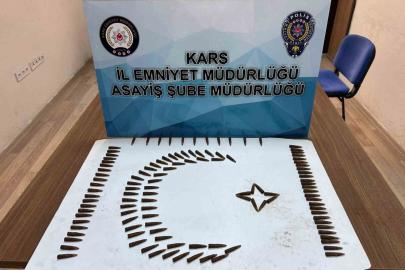 Kars’ta çok sayıda silah ve mühimmat ele geçirildi