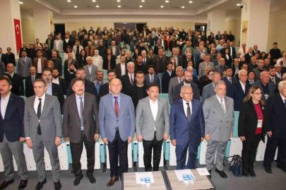 Kayseri Valisi Gökmen Çiçek "Bu bayrakların olduğu coğrafyada yaşayan hiç kimse kendini göçmen hissetmez"