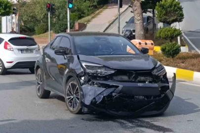 Kırmızı ışık ihlali kaza yaptırdı