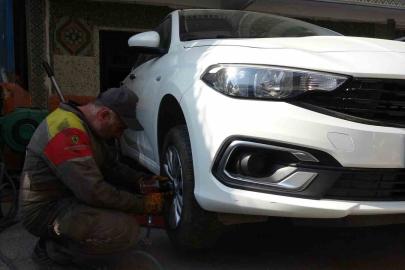 Kış lastiği zorunluluğu öncesi lastikçilerde yoğunluk