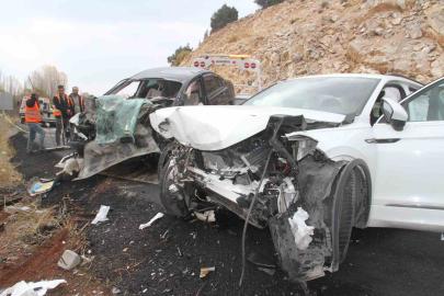 Konya’da otomobiller çarpıştı: 1 ölü, 3 yaralı