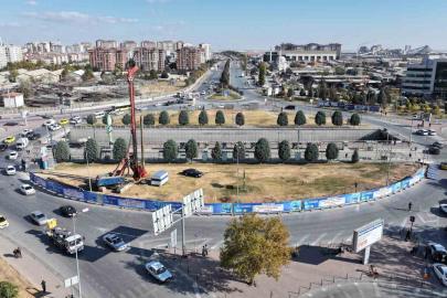 Konya’da yeni tramvay hattı kapsamında Otogar Kavşağı’nda düzenleme çalışması başladı