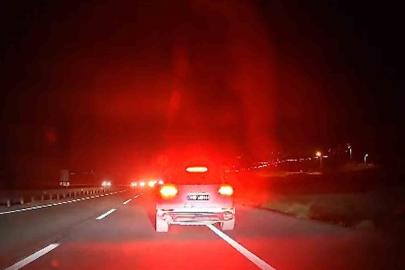 Korku dolu anlar kamerada: Bir ailenin can güvenliğini tehlikeye atan trafik magandası yakalandı