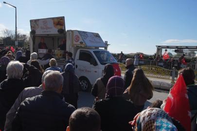 Kurtuluş gününde ‘yağ’ izdihamı: Ezilme tehlikesi geçirdiler