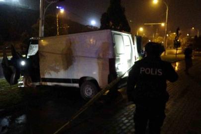 Malatya’da aydınlatma direğine çarpan minibüs sürücüsü hayatını kaybetti
