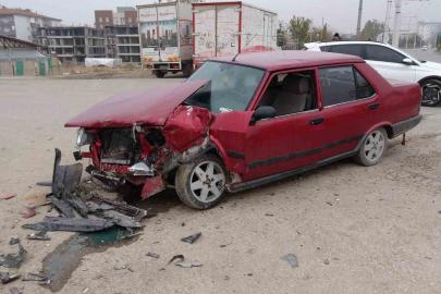 Malatya’da iki araç çarpıştı: 2 yaralı