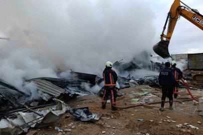 Malatya’da inşaat işçilerinin kaldığı şantiyede yangın