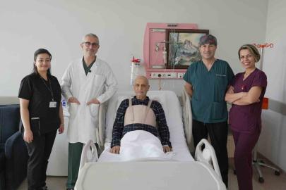 Malatya’da kalp tümörü ve üç damar tıkanıklığı aynı ameliyatta tedavi edildi