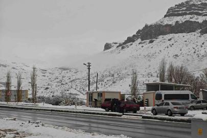 Malatya’da sağanak ve kar yağışı etkili oluyor