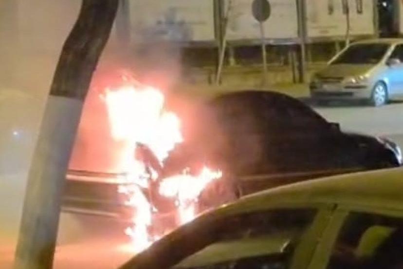 Malatya’da seyir halindeki otomobilde yangın