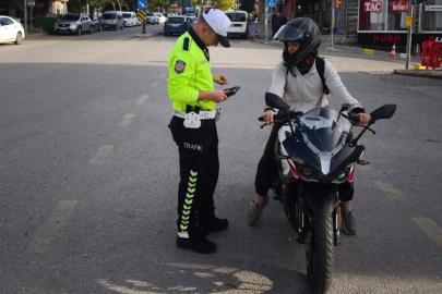 Manisa’da motosiklet ve film cam denetimi