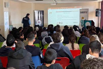 Mardin’de öğrenciler siberay projesi kapsamında bilgilendirildi