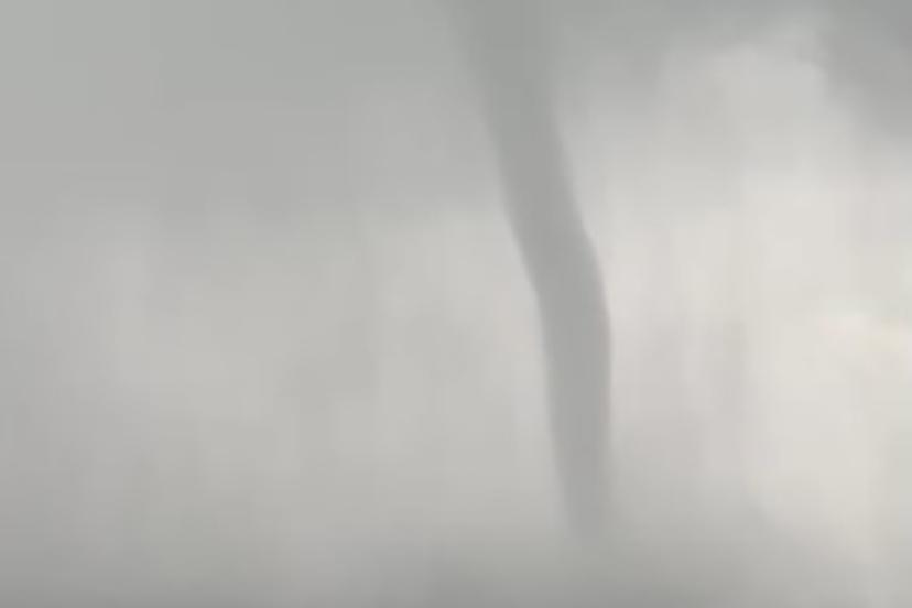 Marmaris’te denizde hortum oluştu