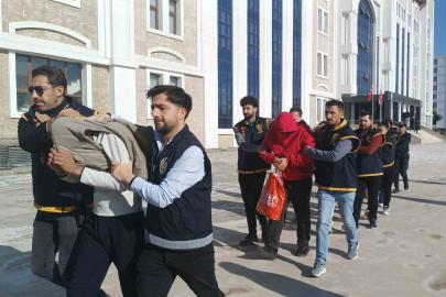 Masaj salonlarına fuhuş operasyonunda 6 kişi tutuklandı