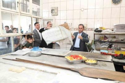 Mehmet Kuş, bir fırının zimem defterini satın aldı