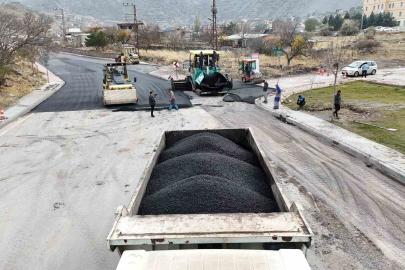 Melikgazi’de yeni yolların yapımına devam ediliyor