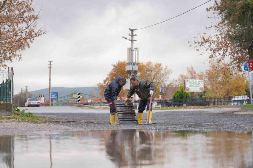 Menteşe Belediyesi kuvvetli yağış uyarısı öncesi hazırlıklarını yaptı