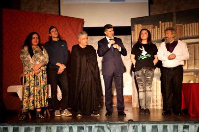 Mersin’de gençler madde bağımlılığına karşı tiyatro ile bilinçleniyor