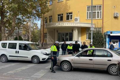 Mersin’den çaldığı otomobille Karaman’da gezerken yakalandı