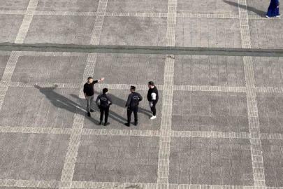 Meydandaki yumruklu kavgayı polis büyümeden önledi