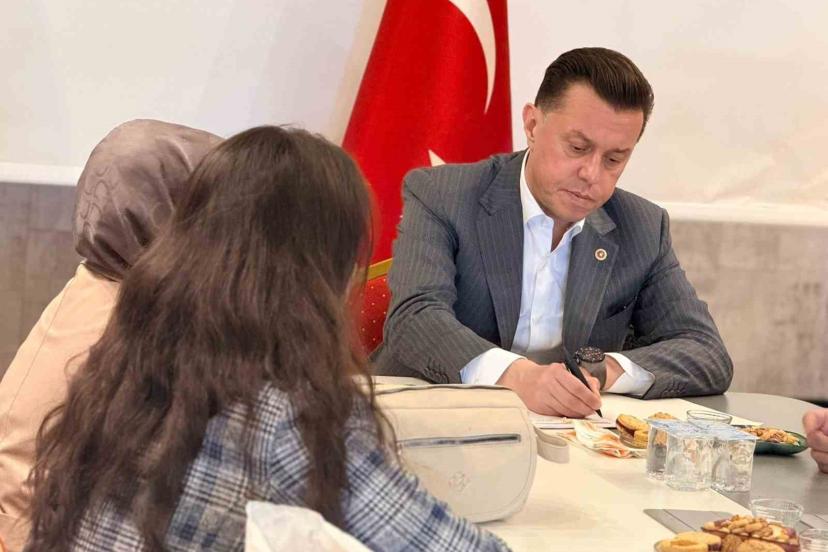 Milletvekili Hatipoğlu, vatandaşlarla bir araya geldi