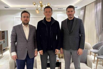 Milletvekili Hatipoğlu, yeni ilçe başkanları ile buluştu