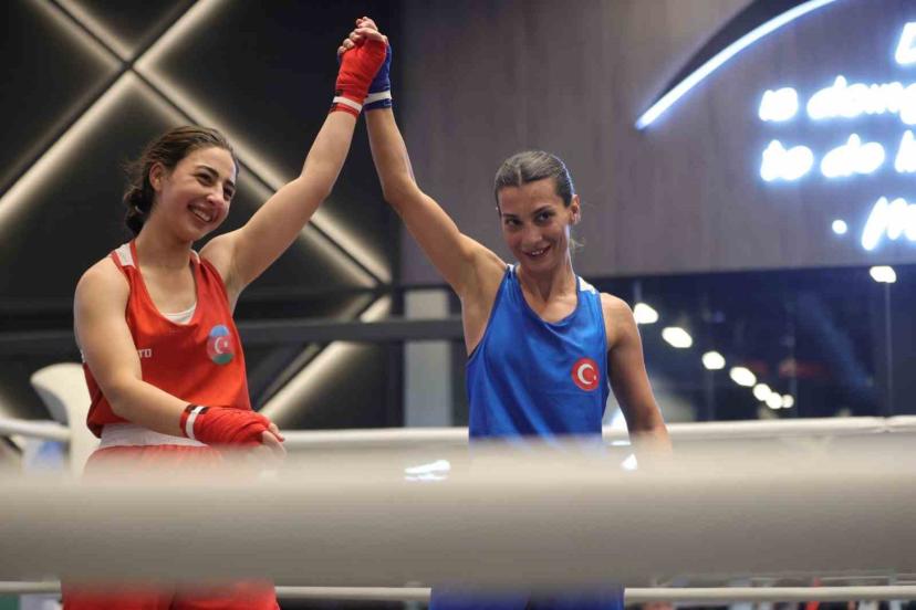 Milli boksör Ayşen Taşkın, Riyad’da altın madalyaya ulaştı