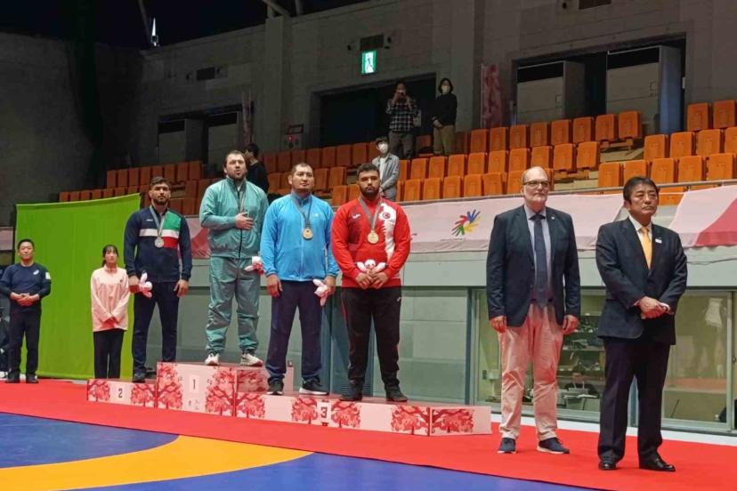 Millî güreşçi Berke Nergiz, Tokyo’dan madalyayla döndü