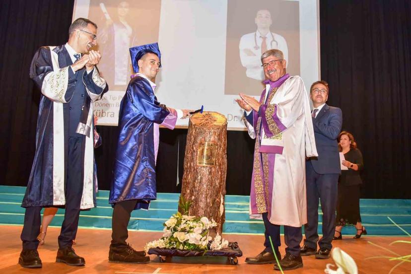 MSKÜ’lü genç hekim, TUS’ta Türkiye üçüncüsü oldu