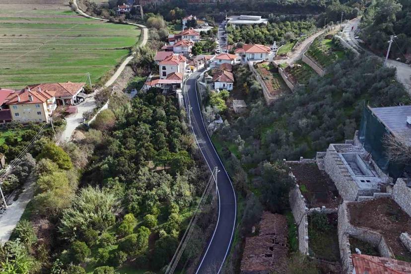 Muğla Büyükşehir, Şirinköy-Akçapınar yolunu yeniledi