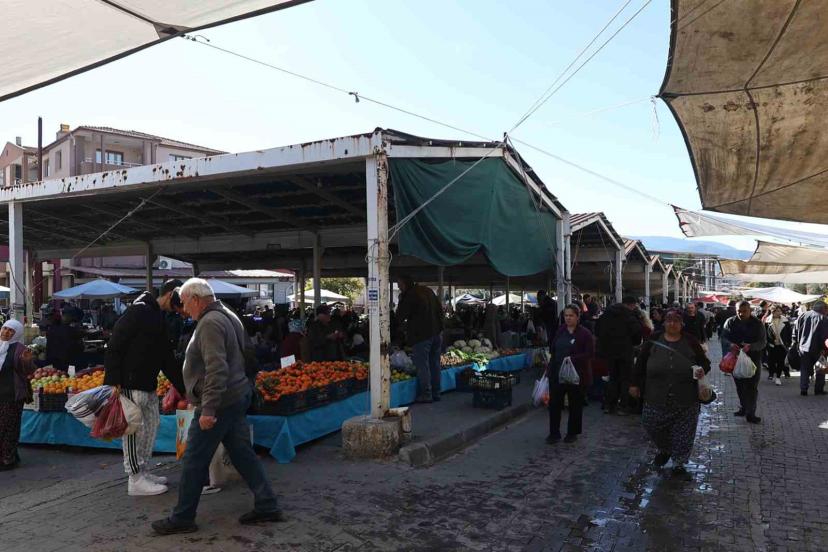 Muğla Büyükşehir Yatağan pazar yerini yeniliyor