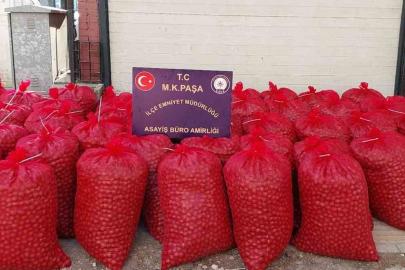 Mustafakemalpaşa’da hırsızlar 46 çuval ceviz ile yakalandı