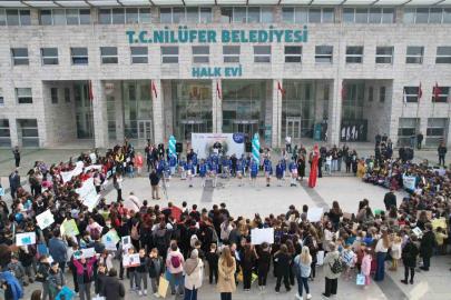 Nilüferli çocuklardan ’gelecek’ için anlamlı yürüyüş