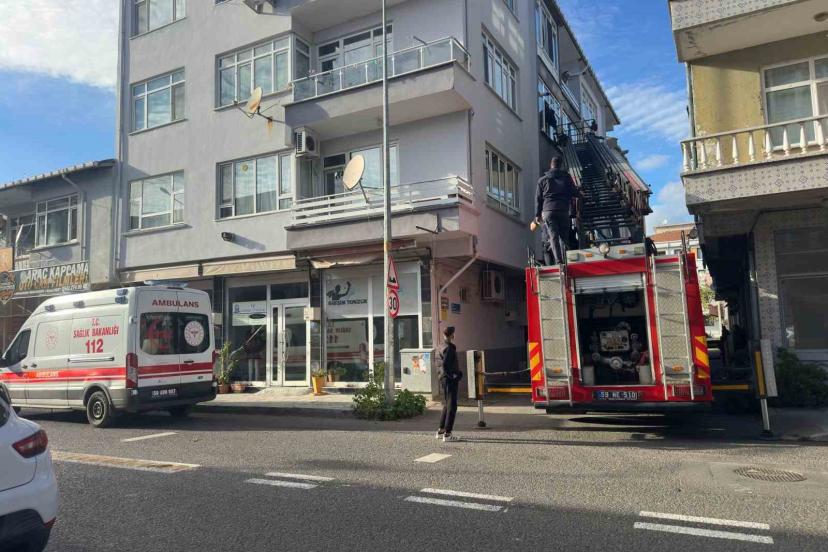 Ocak açık unutuldu, ekipler eve pencereden girdi