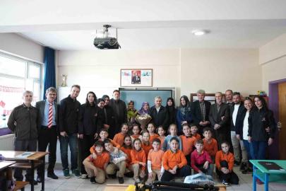 Öğretmenler Günü’nde Düzce Belediyesi’nden anlamlı kutlama