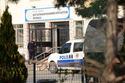 Ortaokul öğrencisine okulda elektrik çarptı