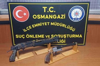 Osmangazi’de ruhsatsız silah operasyonu: 3 gözaltı