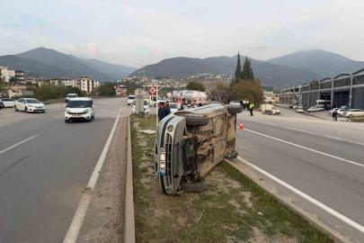 Osmaniye’de kontrolden çıkan otomobil takla attı: 2 yaralı