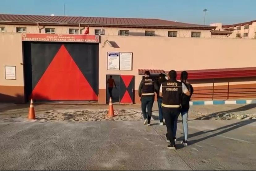 Osmaniye’de molotoflu saldırı: Kamyoneti ateşe veren 2 şüpheli tutuklandı