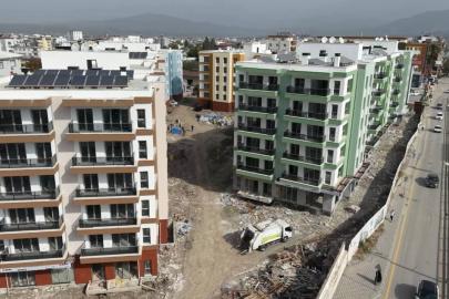 Osmaniye’de yeniden inşa süreci tüm hızıyla devam ediyor
