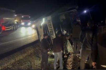 Osmaniye’de yolcu otobüsü devrildi: Yaralılar var
