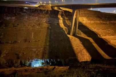Otomobil 200 metre yükseklikten vadiye uçtu: 1 ölü