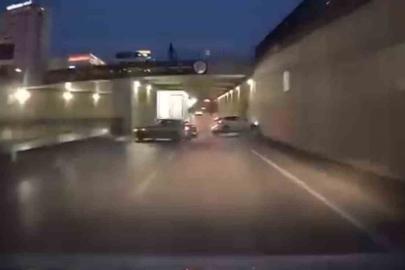 Otomobiliyle makas atarken kaza yaptı: O anlar araç kamerasında