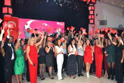 Özel Ümit Hastaneleri Cumhuriyet’in 102. yılını coşkuyla kutladı